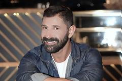 Θύμα τροχαίου ο ηθοποιός Δημήτρης Καμπόλης -Τον χτύπησε ταξί και ο οδηγός τον άφησε αβοήθητο