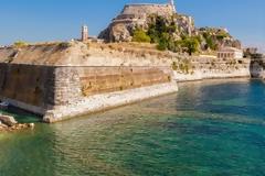 Κέρκυρα: 5 πράγματα που δεν πρέπει να χάσετε όταν επισκεφθείτε το νησί των Φαιάκων