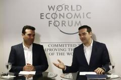 Μακεδονικό: Οι δύσκολες εσωτερικές ισορροπίες κρατούν μετέωρη τη συμφωνία