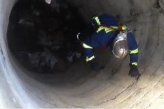 Κρήτη: Σκυλί είχε πέσει σε… πηγάδι – Το έσωσε η πυροσβεστική [photos]