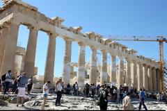 Συνελήφθησαν 2 αλλοδαποί για κλοπές σε βάρος τουριστών στην περιοχή της Ακρόπολης