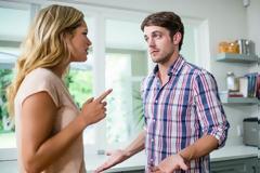 8 πράγματα που κάνεις και πάντα θα τον ενοχλούν