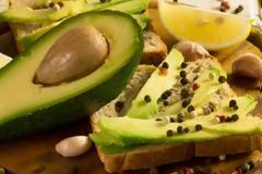 Τροφές με πολλές θερμίδες που «επιτρέπονται» στη δίαιτα