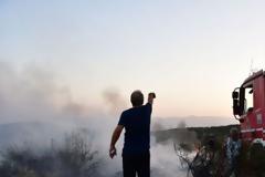 Μεγάλη πυρκαγιά στον Άγιο Βλάσση κατακαίει δασική έκταση