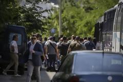 Αναβλήθηκε για τις 27 Ιουνίου η δίκη των 20 του Ρουβίκωνα που εισέβαλαν στο υπ. Προστασίας του Πολίτη