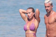 Ο ποδοσφαιριστής Γιάννης Στάθης με αιθέρια ύπαρξη στη Μύκονο!