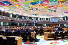 «Ράπισμα» από Βρυξέλλες: Μειώσεις σε συντάξεις και αφορολόγητο δεν μπορούν να ακυρωθούν