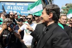 Δ. Γιαννακόπουλος: Η συγκινητική στιγμή που μιλάει στον κόσμο του Παναθηναϊκού λίγο πριν μπει στο νεκροταφείο - 
