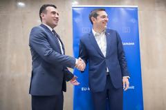 Σκοπιανό: Συμφωνία Τσίπρα με Ζάεφ - Δεν υπάρχει αναφορά σε «Severna Makedonija»