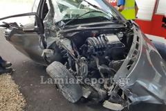 Λαμία: Από θαύμα γλύτωσαν δύο γυναίκες σε τροχαίο στην Εθνική Οδό [photos]