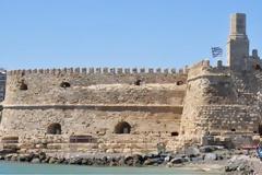 Αλιευτικό βυθίστηκε στο λιμάνι του Ηρακλείου