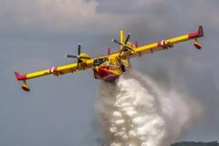 Αλόννησος: Μάχη από αέρος και από εδάφους για τον έλεγχο της μεγάλης φωτιάς – Εκκενώθηκε ξενοδοχείο