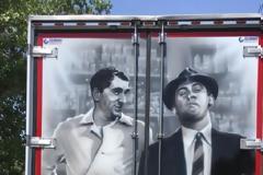 Μερακλής φορτηγατζής έκανε τον Ζήκο και τον Κιτσάρα στις πόρτες του (pic)