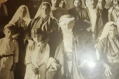 Φωτογραφία του 1920 κρύβει ένα μυστικό! Εσείς το καταλάβατε; [photo]