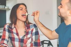 Πώς (και γιατί) να βγάλεις τη ζάχαρη από τη ζωή σου