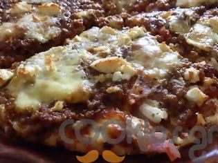 Φωτογραφία για Η συνταγή της Ημέρας: Πικάντικη πίτσα με κιμά