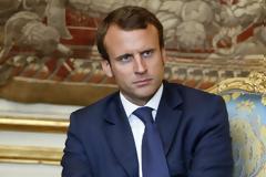 WSJ: Ο Μακρόν θέλει να αποβάλει τα αγγλικά από την Ε.Ε