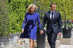 Η Μπριζίτ Μακρόν έδωσε €50.000 για να αλλάξει το σερβίτσιο στο Ελιζέ