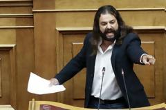 Μετά την προτροπή για πραξικόπημα: Συνελήφθη μετά από δίωξη για εσχάτη προδοσία ο βουλευτής Κωνσταντίνος Μπαρμπαρούσης (BINTEO)