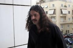 Ποινική δίωξη για εσχάτη προδοσία στον Κώστα Μπαρμπαρούση