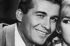 Αποκάλυψη: Διαβάστε σε ποιά ταινία οι Δ. Παπαμιχαήλ και Α. Βουγιουκλάκη δεν ήθελαν ούτε να βλέπονται