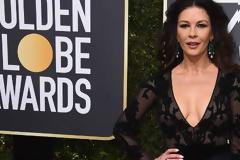 Η Κάθριν Ζέτα Τζόουνς σε... παραλήρημα: Δεν θα απολογηθώ που είμαι πλούσια, όμορφη και διάσημη