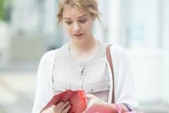 7 κακές συνήθειες που σας κοστίζουν πολύ ακριβά!