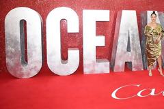 Η εκκεντρική εμφάνιση της Rihanna στην πρεμιέρα του Ocean's 8 στο Λονδίνο!