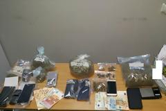 Εξαρθρώθηκε κύκλωμα διακίνησης ναρκωτικών - 10 συλλήψεις