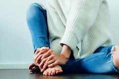 9 λόγοι που πρήζονται τα πόδια σας