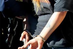 Αγρίνιο: Είχε στην τσάντα της περισσότερα από 70 ναρκωτικά δισκία και συνελήφθη