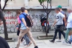 Με πούλμαν στον Εισαγγελέα Λαμίας οι 15 κατηγορούμενοι για το κύκλωμα με τα «μαϊμού» διπλώματα