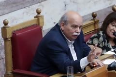 Ανέβηκαν οι τόνοι για τα διαδικαστικά στη Βουλή