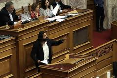 Με το βουλευτικό αυτοκίνητο διέφυγε ο Μπαρμπαρούσης -Σε εξέλιξη οι έρευνες στην περιοχή του Ξηρομέρου