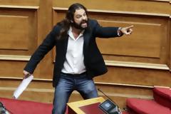 Παραμένει ασύλληπτος ο Μπαρμπαρούσης - Δίωξη σε χρόνο ρεκόρ για την «πρόσκληση» για πραξικόπημα