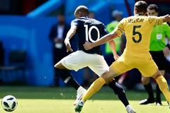 Γαλλία-Αυστραλία 2-1: Νίκη με τη βοήθεια της τεχνολογίας