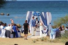 Σήμερα γάμος γίνεται σε... παραλία των Χανιών! [photos+video]