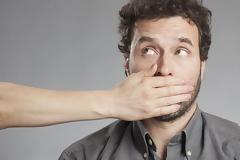 Πώς θα καταλάβεις αν κάποιος σου λέει ψέματα; [vid]