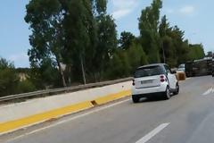 Γέμισε η Εθνική οδός μπάλες σανό!