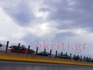 Φωτογραφία για Ηράκλειο: Καραμπόλα επτά αυτοκινήτων στην εθνική οδό λόγω βροχής