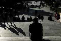 ΕΦΚΑ: Δεν φτάνει τα 400 ευρώ τον μήνα ο μισθός για μερική απασχόληση