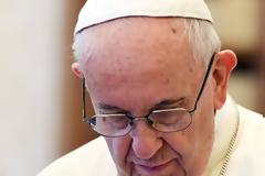 Πάπας Φραγκίσκος: Η άμβλωση λόγω γενετικής ανωμαλίας του εμβρύου παραπέμπει σε... ναζισμό