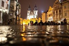 ΑΠΙΣΤΕΥΤΟ: Αυτό το δρομάκι είναι τόσο μικρό που έχει και φανάρι προτεραιότητας ώστε να μην 