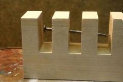 Πώς κάρφωσε την πρόκα; Απίθανο τρικ που εντυπωσιάζει [video]