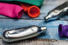 Το αέριο του γέλιου - Του Κωνσταντίνου Τζέκη