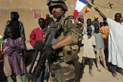 Γαλλικές ειδικές δυνάμεις βρίσκονται στο πεδίο της μάχης στην Υεμένη, γράφει η Figaro