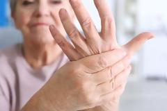 Ποιες τροφές μπορούν να μειώσουν τον πόνο στη ρευματοειδή αρθρίτιδα;