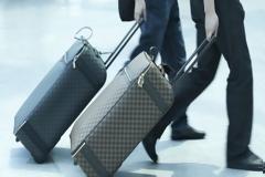 Μπήκαν στο δωμάτιο έκλεψαν τις βαλίτσες... αλλά δεν το χάρηκαν !