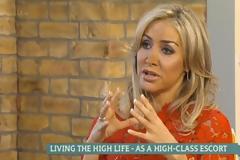 Δημοσιογράφος που έγινε συνοδός πολυτελείας αποκαλύπτει «πικάντικες» λεπτομέρειες