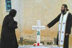 Συγκίνηση στο μνημόσυνο του γέροντα Αυγουστίνου Κατσαμπίρη στα Σκλάβαινα Παλαίρου (φωτο)